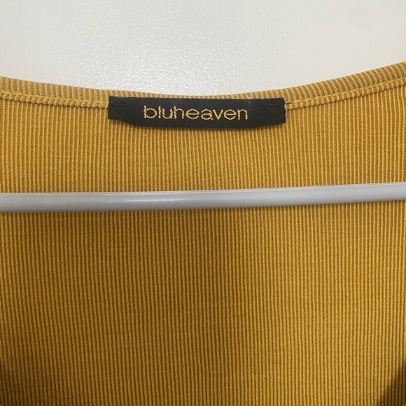 Cute boutique top - Picture 4 of 4